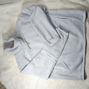 Women's Nike Pullover